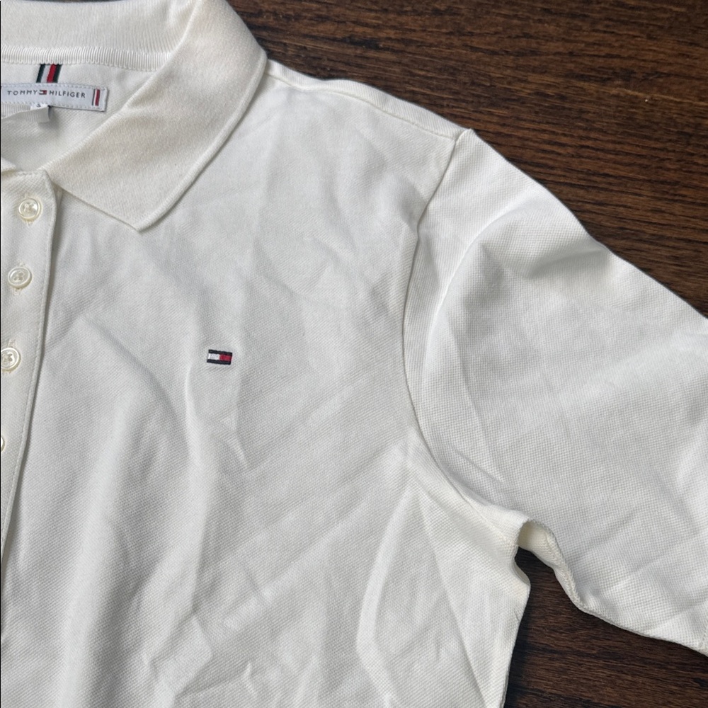 NWT Tommy Hilfiger Women's White Button Down Shirt size small. Color is Ecru - Picture 12 of 15